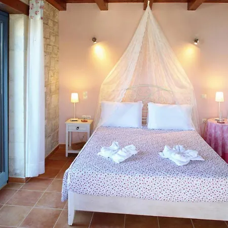 Beachfront Aqua Marine With Private Pool,ping-pong & Bbq Villa Chania (Crete)