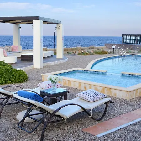 Beachfront Aqua Marine With Private Pool,ping-pong & Bbq * Ханья