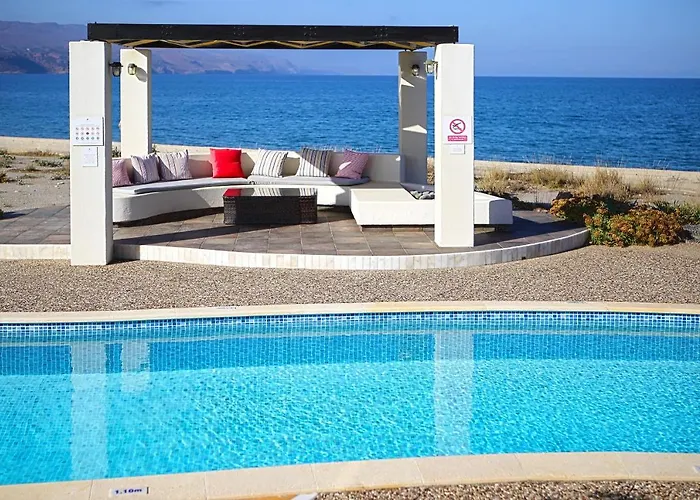 Beachfront Aqua Marine With Private Pool,ping-pong & Bbq *